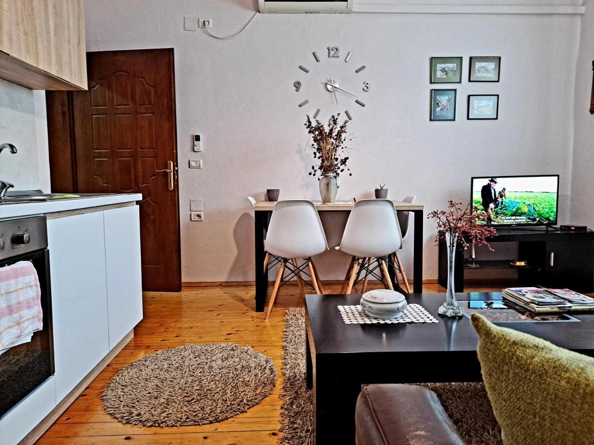 Apartament Seasons - Free Parking & Center Szkodra