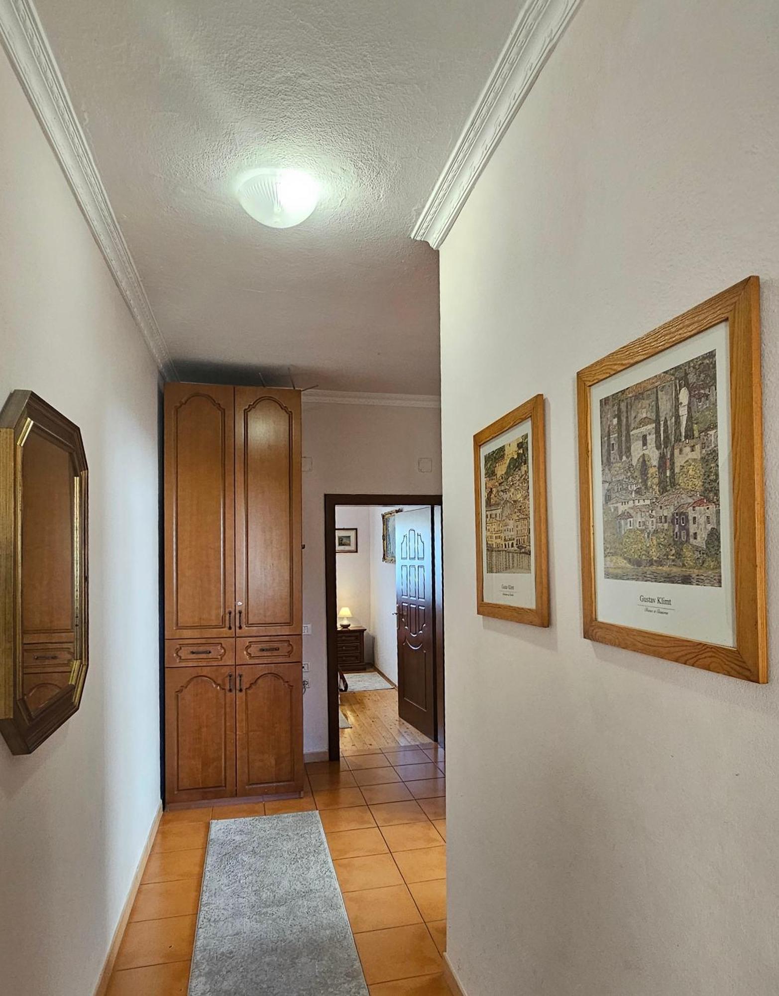 Apartament Seasons - Free Parking & Center