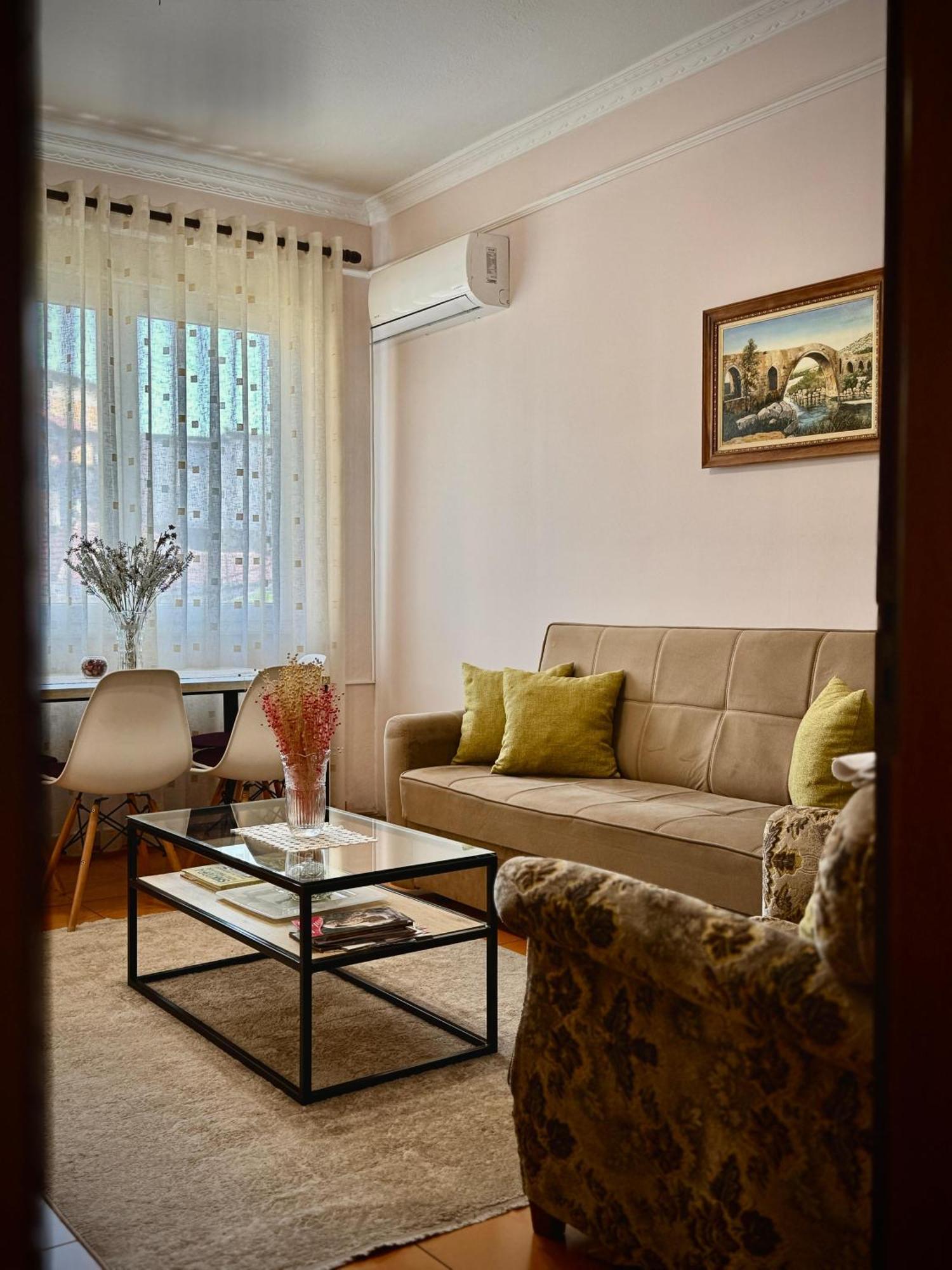Seasons - Free Parking & Center Apartament Szkodra